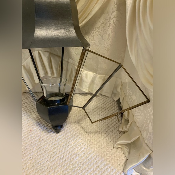 HANGING METAL LANTERN CANDLE HOLDER - Picture 3 of 6